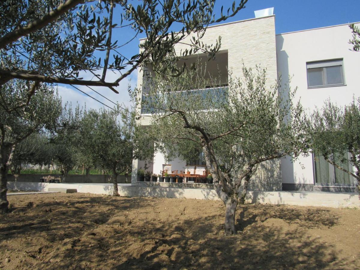 Olives Garden Trogir Exterior foto